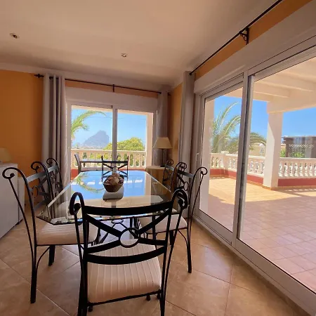 Adosado Con Gran Terraza Y Bonitas Vistas * Кальпе